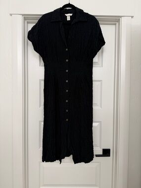Classic Black Button-Front Women’s Shirt Dress